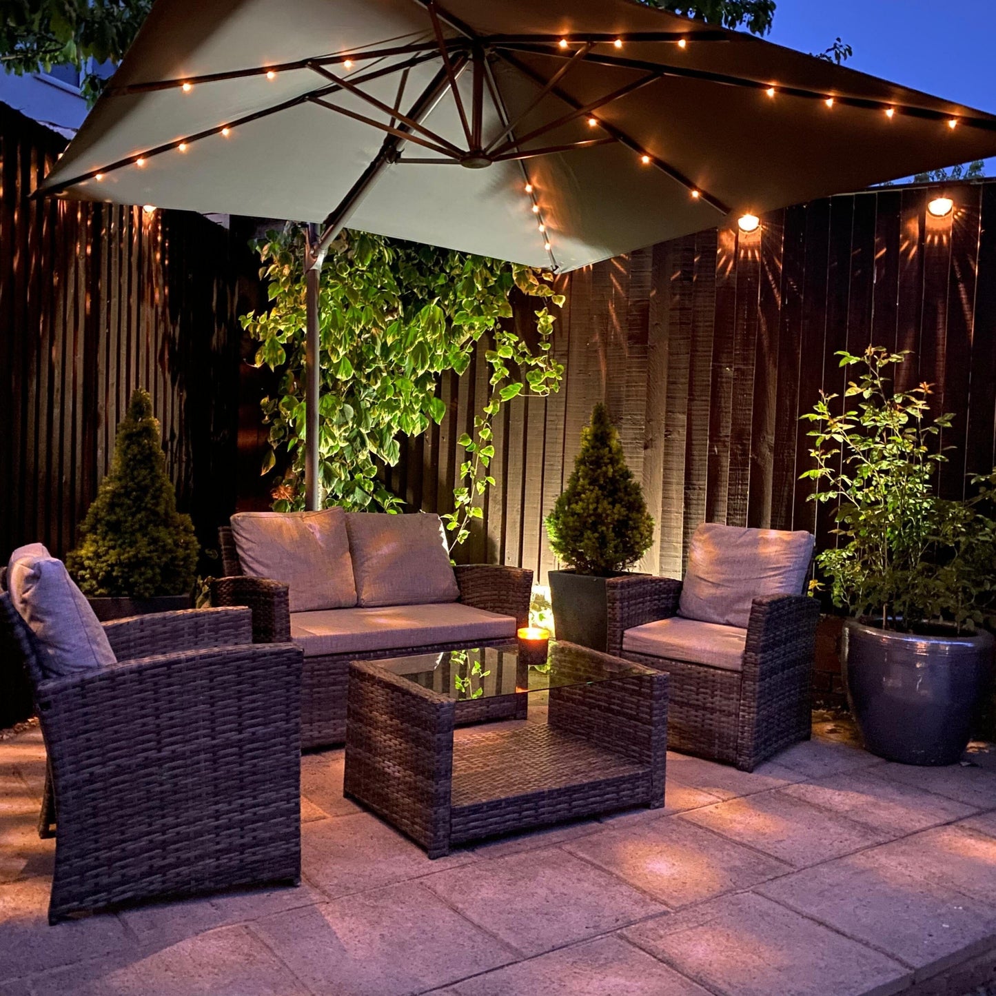 Cote 4 Seater Rattan Garden Sofa Set with Cream LED Premium Cantilever Parasol - Grey Weave - Laura James