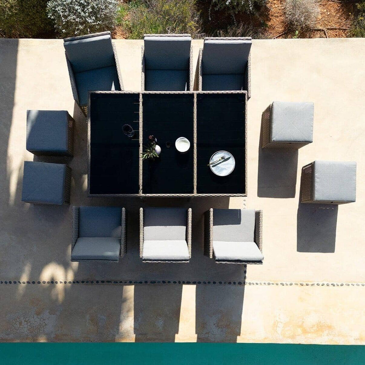 Cube 10 Seater Rattan Outdoor Dining Set with Grey Parasol - Natural Brown Weave