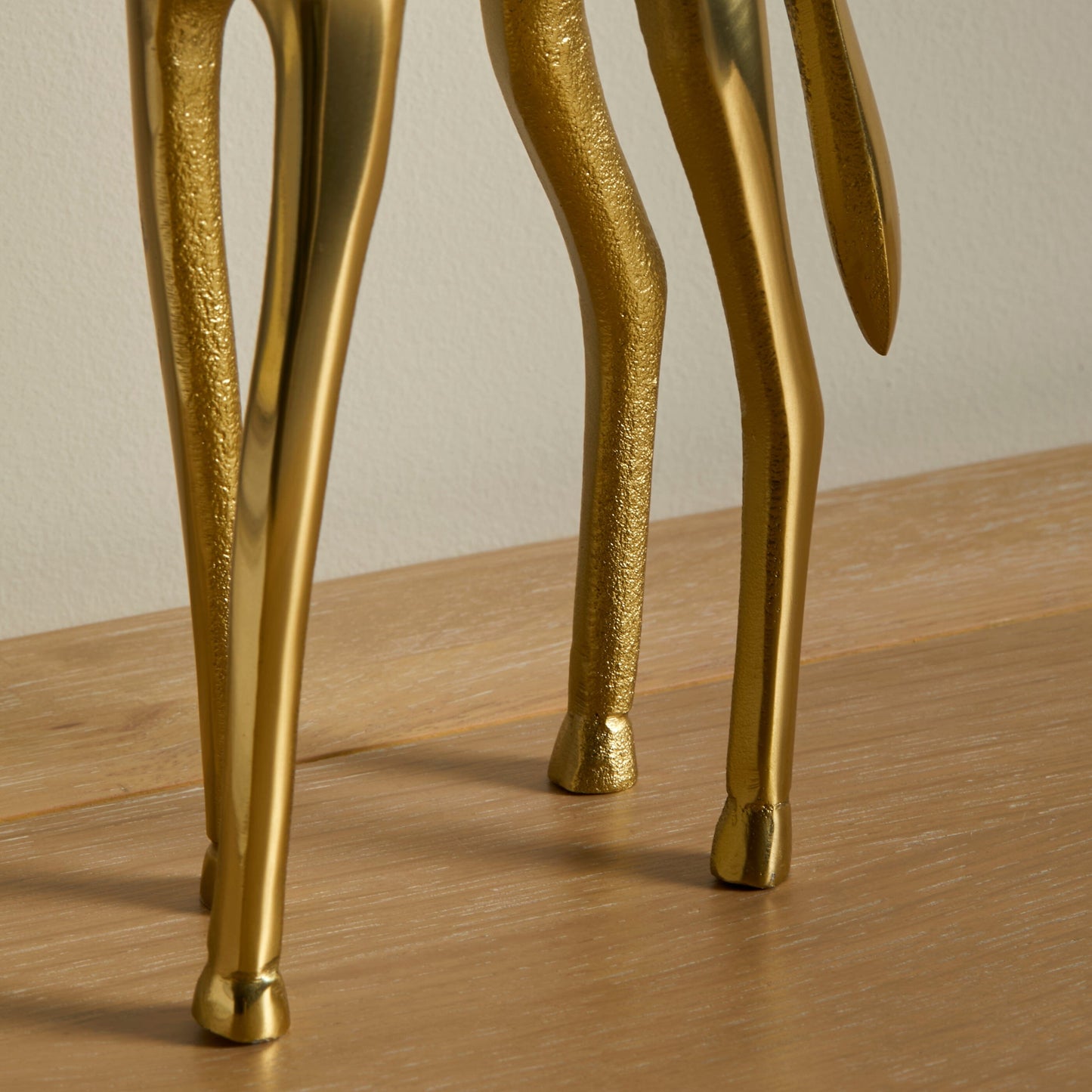 Nakuru Standing Metal Giraffe Ornament - Gold