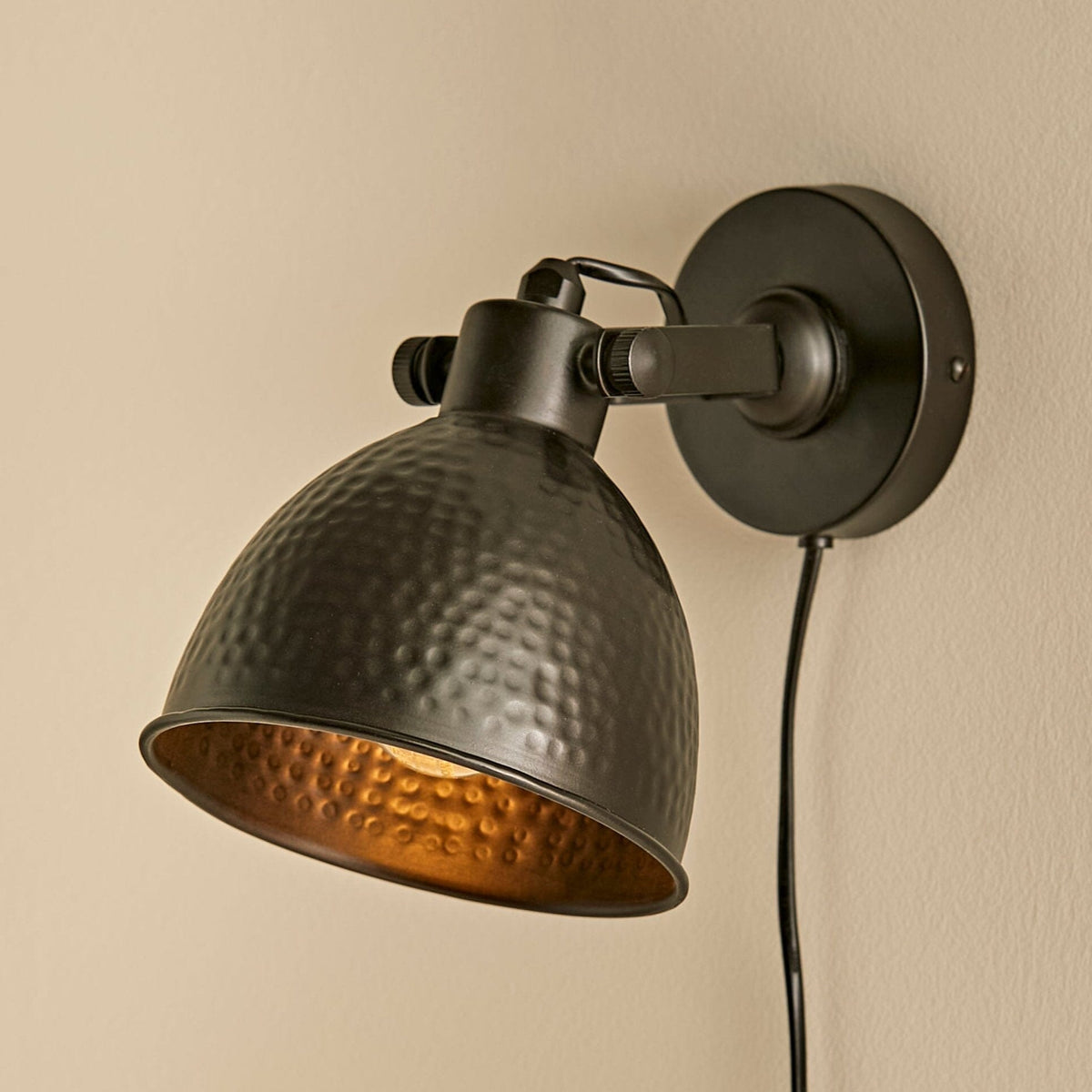 Outlet - Hale Metal Plug in Wall Light - Black