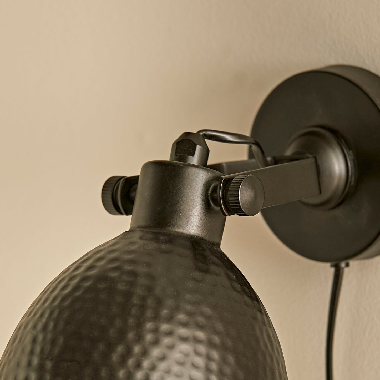 Outlet - Hale Metal Plug in Wall Light - Black