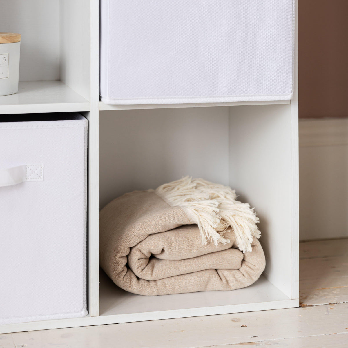 4 Cube White Bookcase Wooden Display Unit Shelving Storage Bookshelf Shelves (White Basket) - Laura James