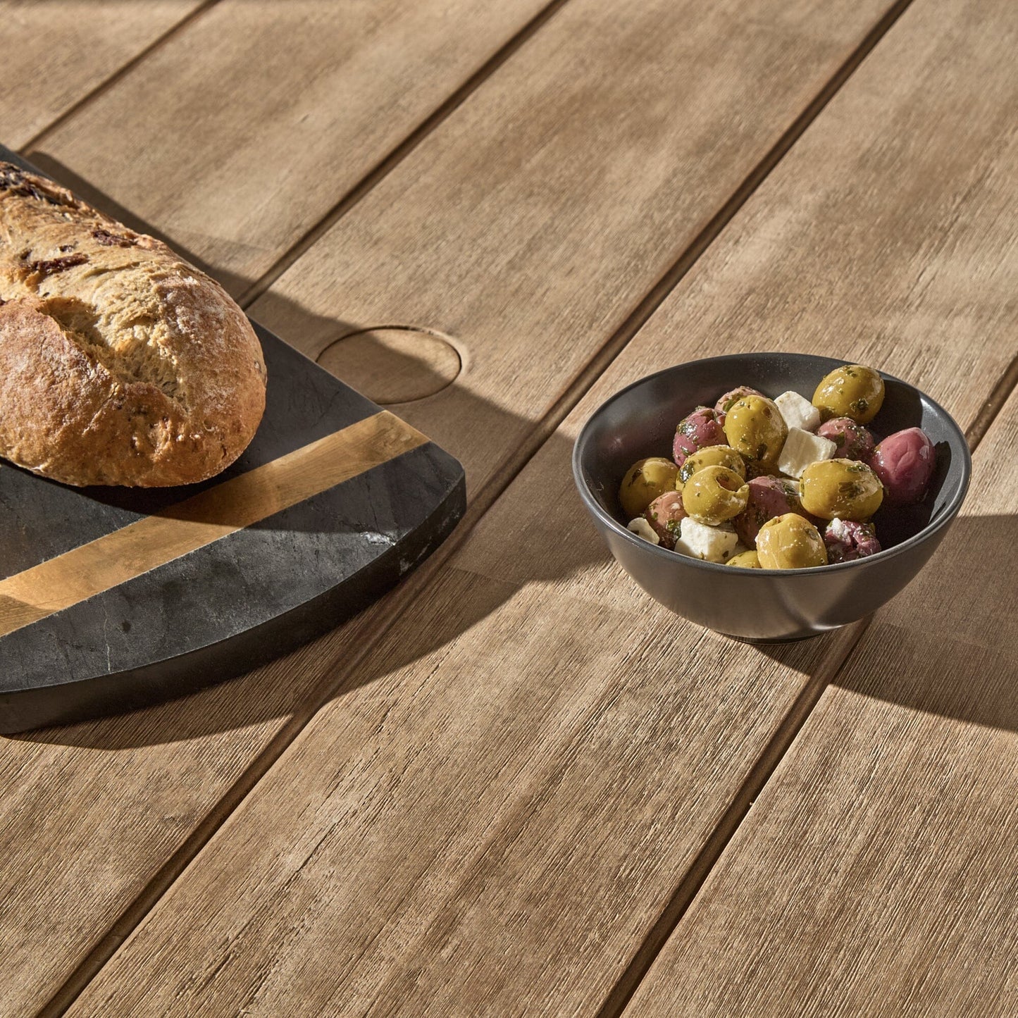 KURO_DINING_TABLE