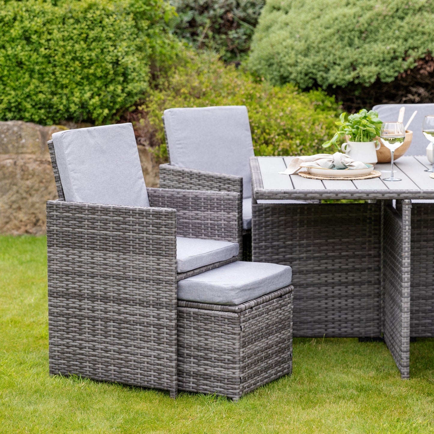 8 Seater Rattan Cube Outdoor Dining Set - Grey Weave Polywood Top