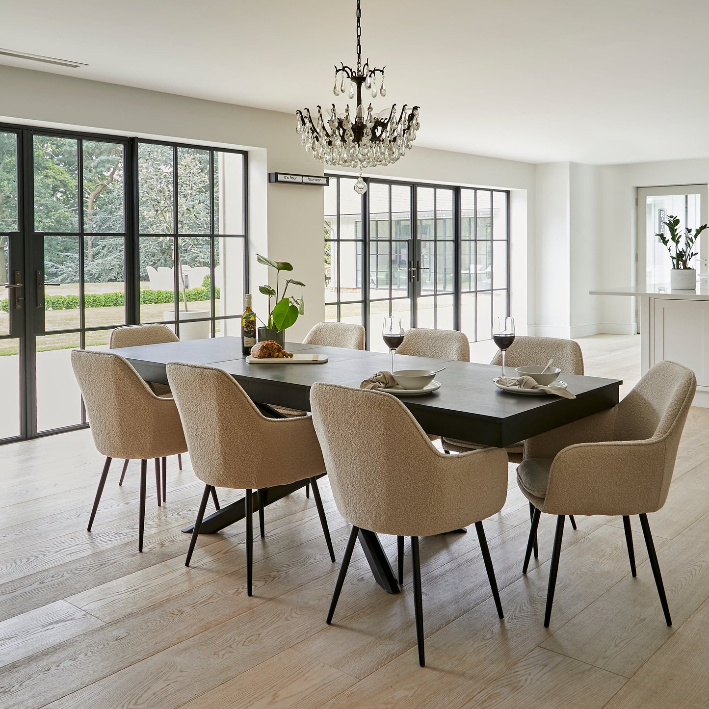 Amelia Extendable Dining Table Black