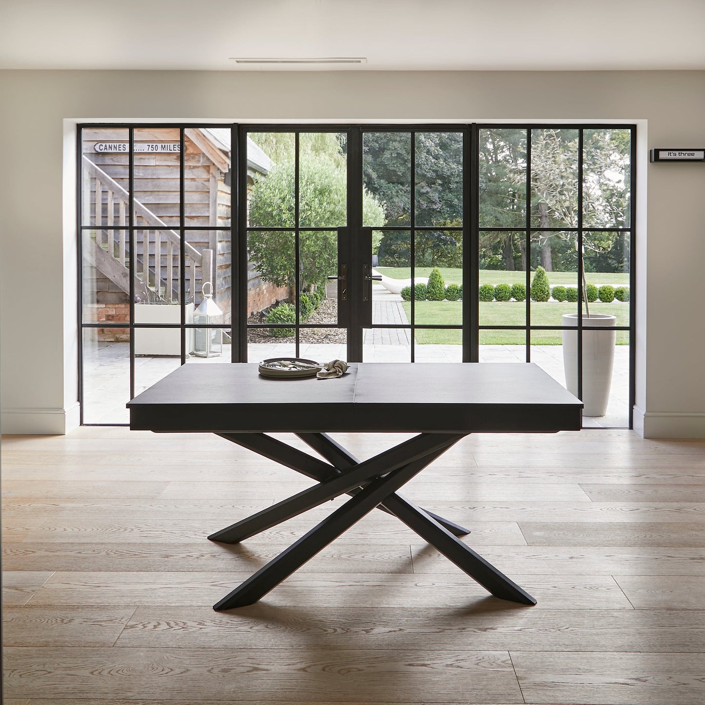 Amelia Extendable Dining Table Black