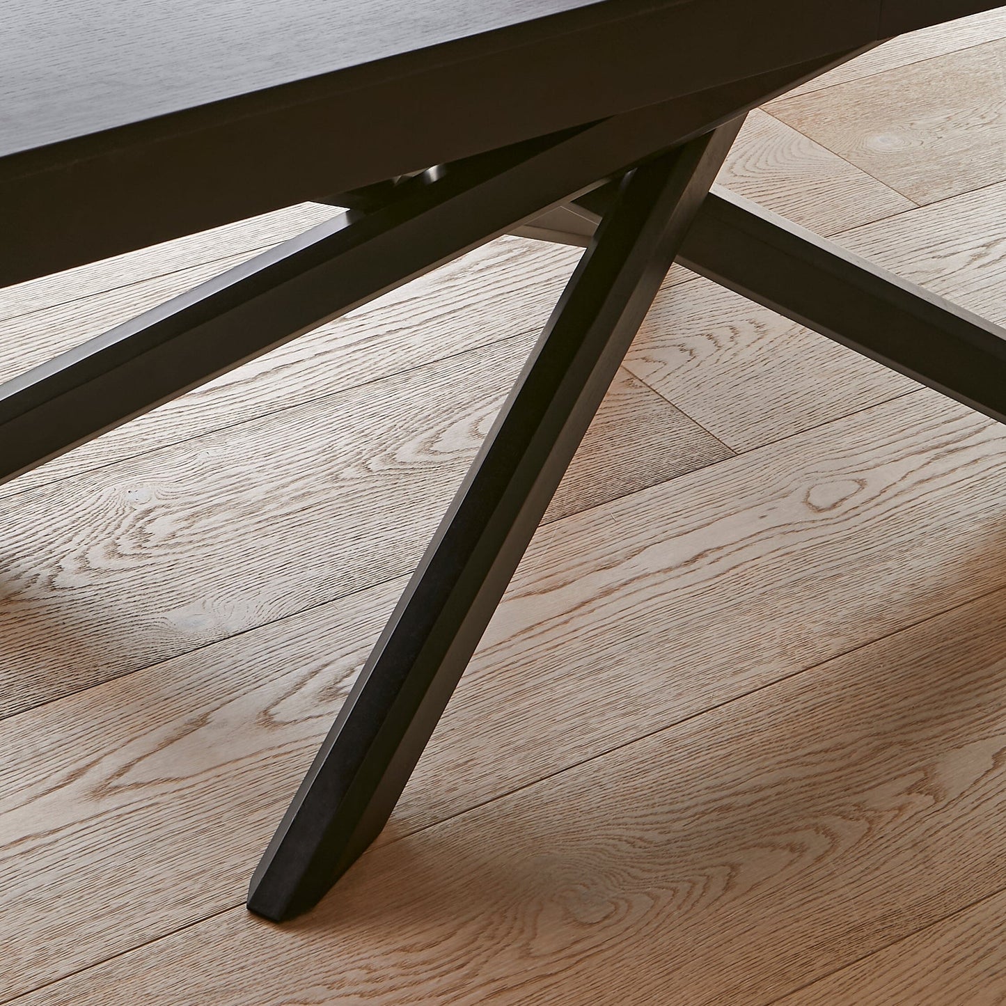 Amelia Extendable Dining Table Black