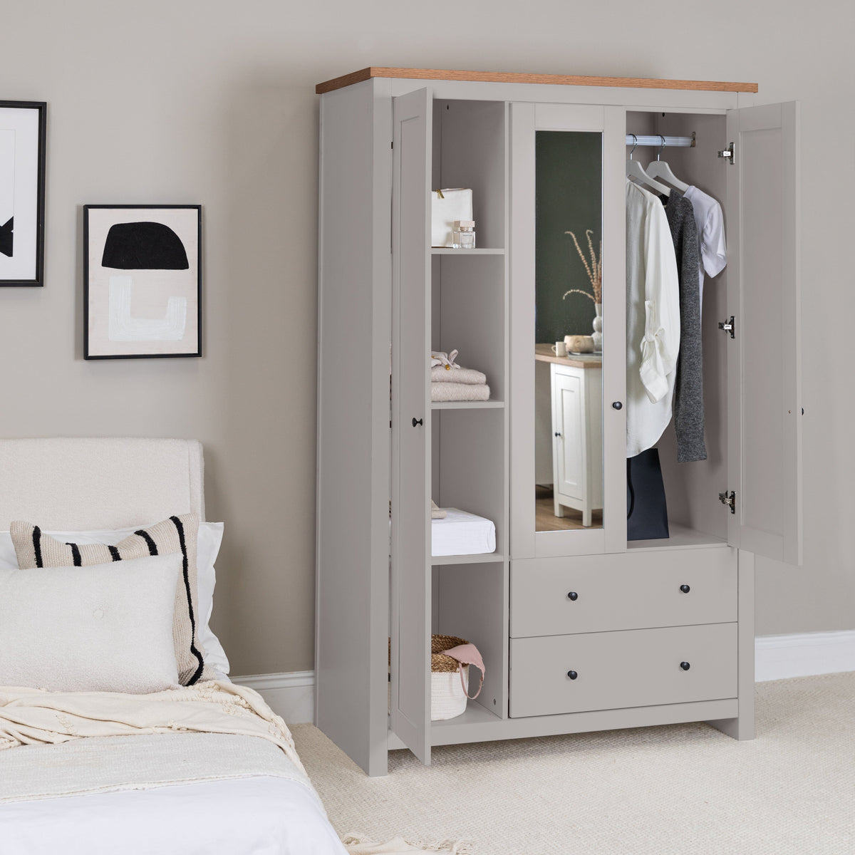 Outlet - Bampton 3 Door Wardrobe with 2 Drawers - Grey