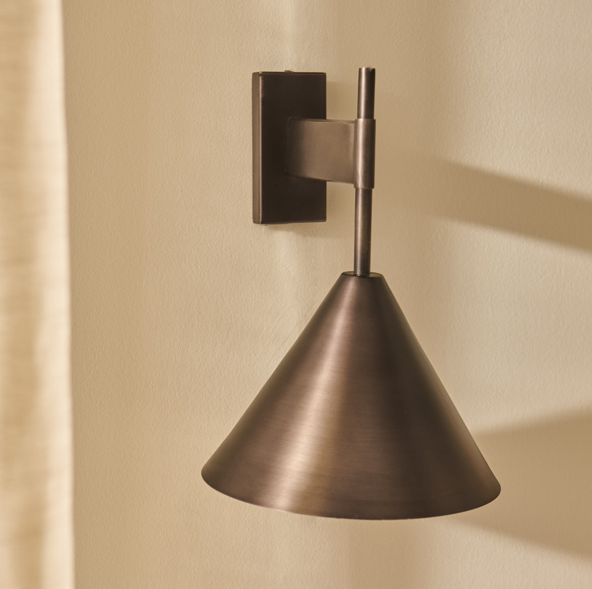 Brockhill_28cm_Metal_Wall_Light_Bronze-7 - Laura James