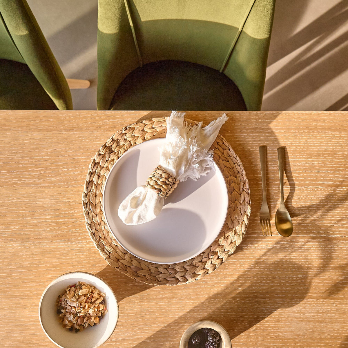 Carter Whitewash Rectangular Dining Table with 6 Freya Fern Green Dining Chairs with Whitewash Legs - Laura James