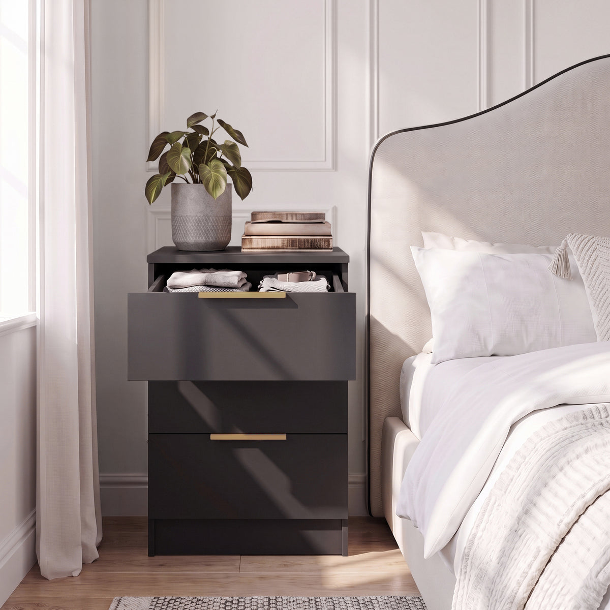 Essie Wardrobe & Drawers Bedroom Set - Pitch Black