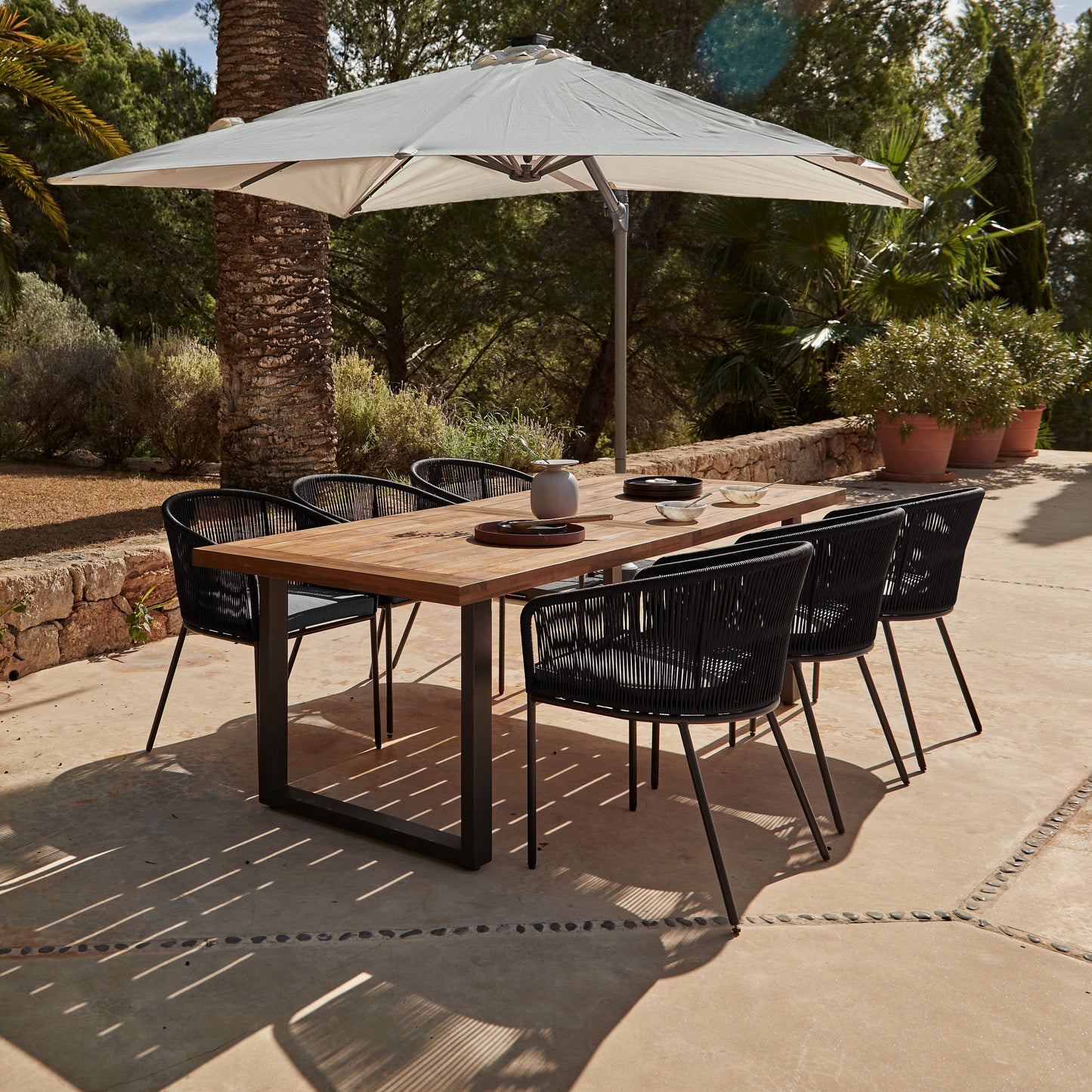 Hali 6 Seater Wooden Outdoor Dining Set with Hali Black Chairs & Cream Premium Cantilever Parasol - 235cm