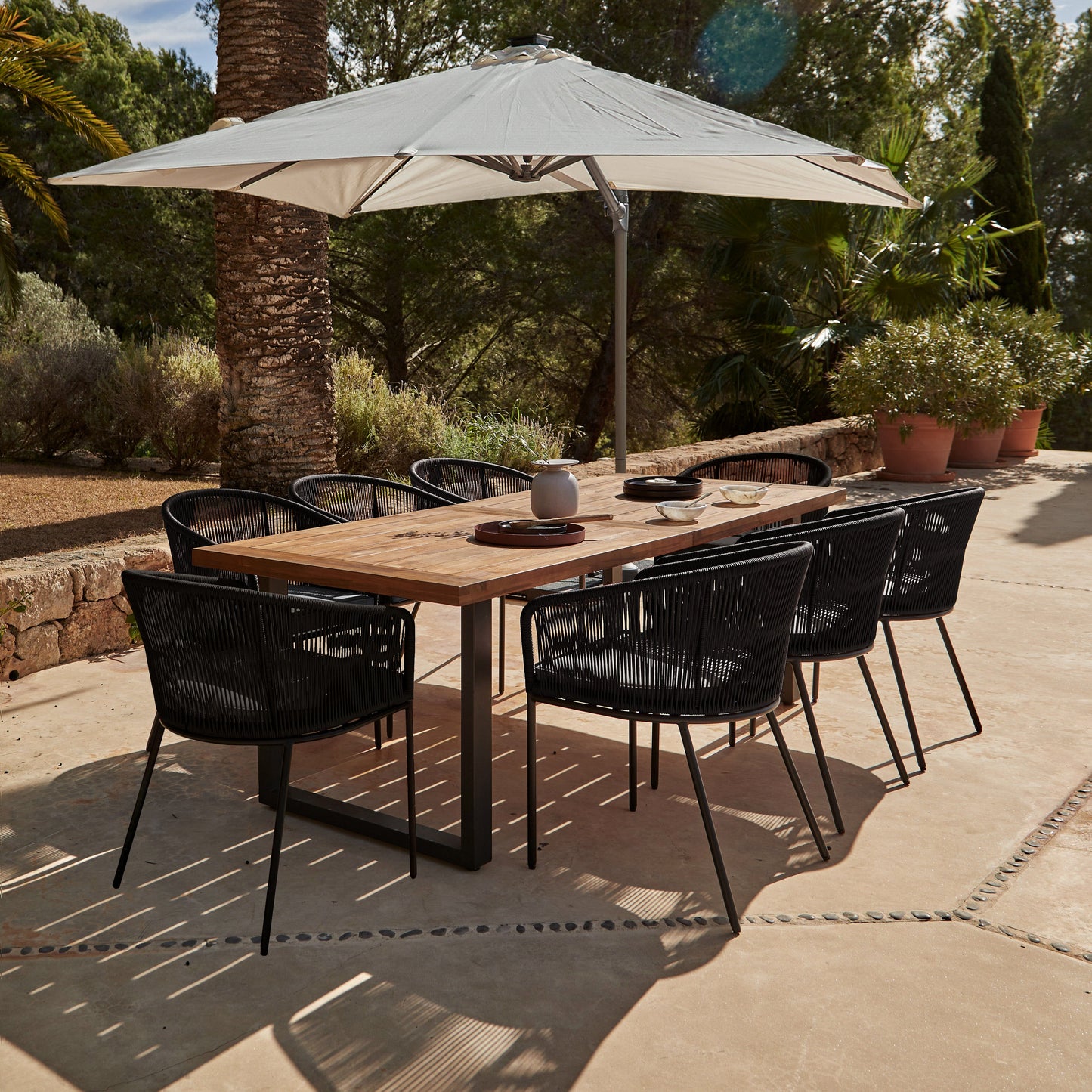 Hali 8 Seater Wooden Outdoor Dining Set with Hali Black Chairs & Cream Premium Cantilever Parasol - 235cm