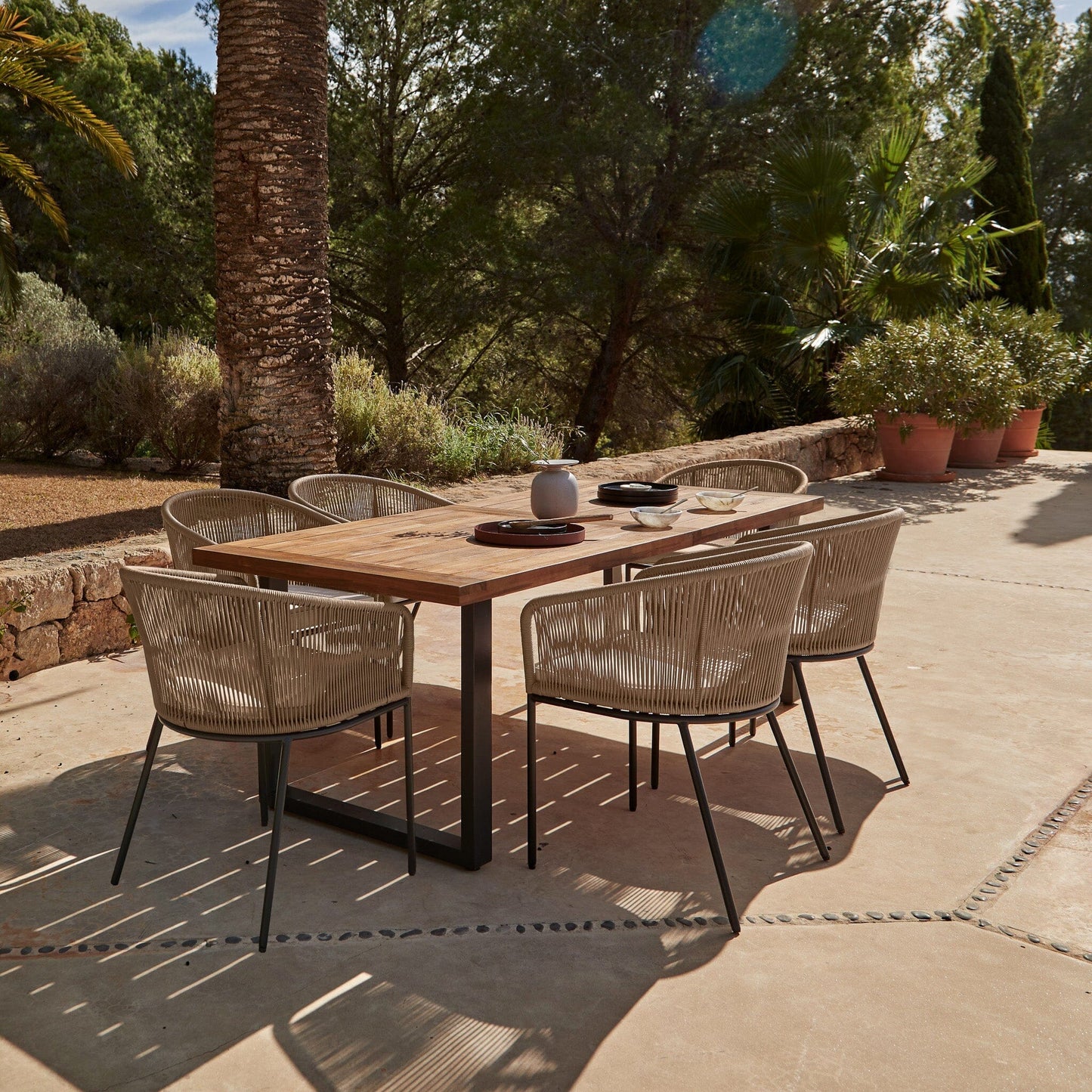 Hali 6 Seater Wooden Outdoor Dining Set with Hali Natural Chairs & Grey LED Premium Cantilever Parasol - 175cm