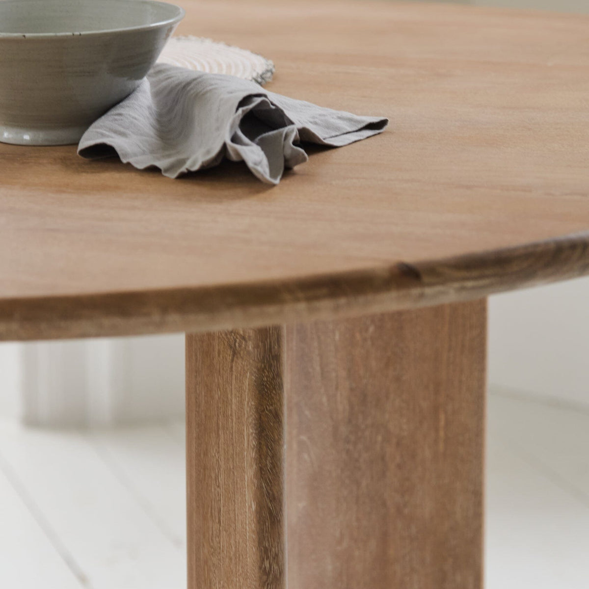Imogen Chalked Mango Wood Round Dining Table - 120cm - Laura James