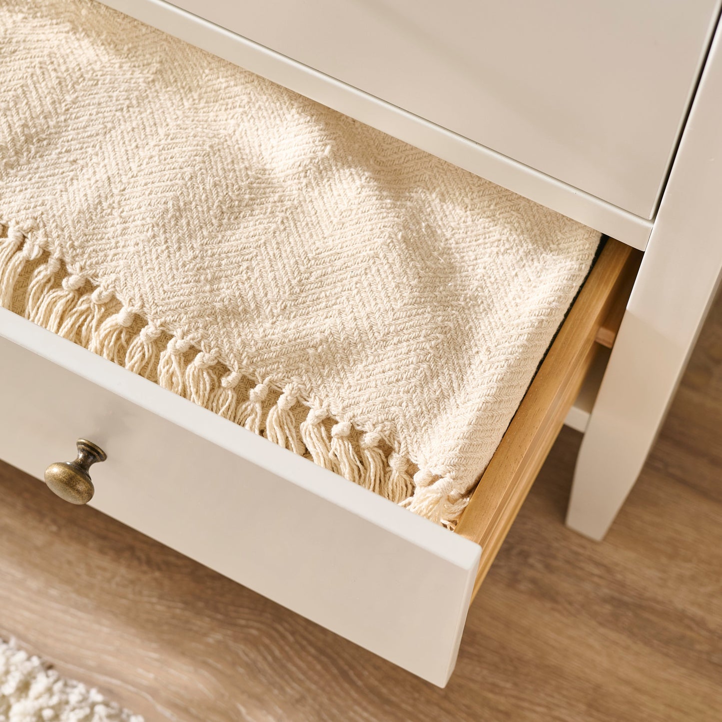 Ivy 4 Drawer Chest of Drawers - Ivory White - Laura James