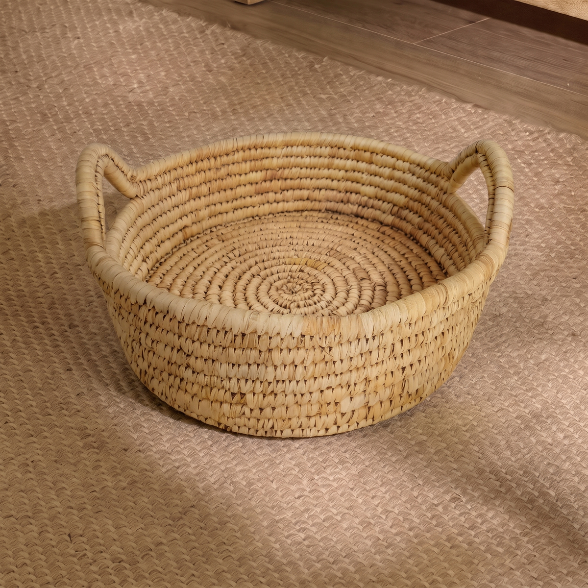 Kasheli 30cm Round Sea Grass Tray - Natural Date Leaf