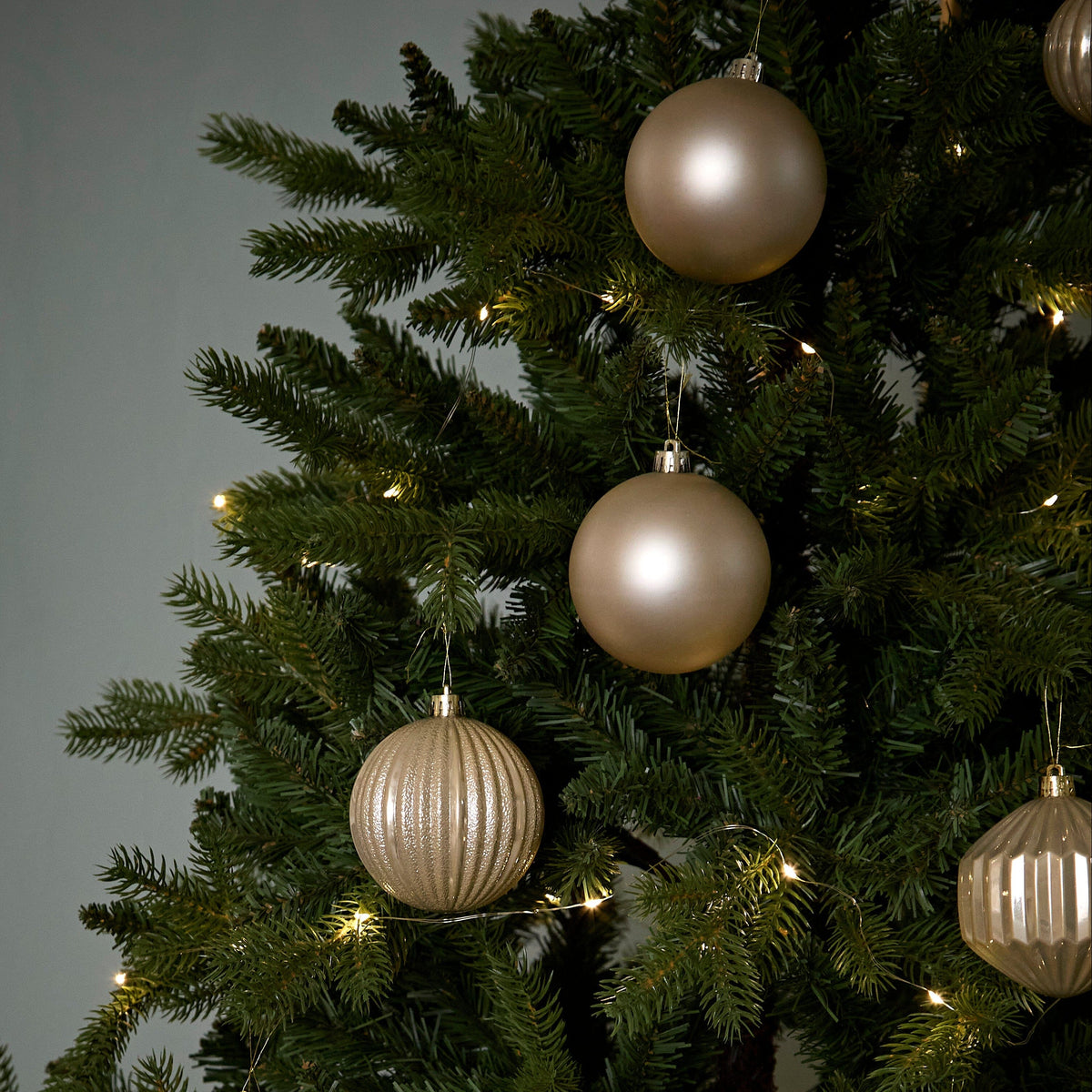 Valen Shatterproof 8cm Mixed Baubles - Set of 16 - Pearl Gold - Laura James