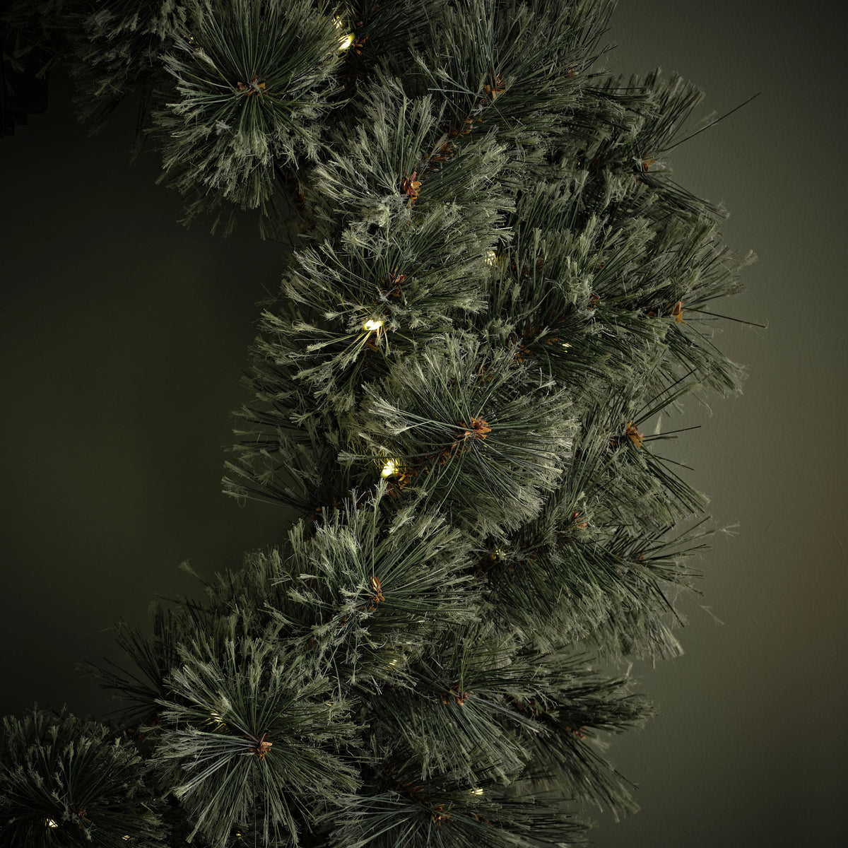 Sel 63cm Fir Wreath with LED Lights - Laura James