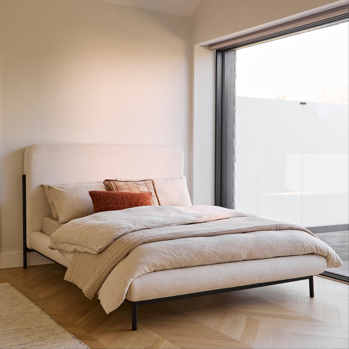 Tallulah Double Bed - Chalk White Boucle - Laura James