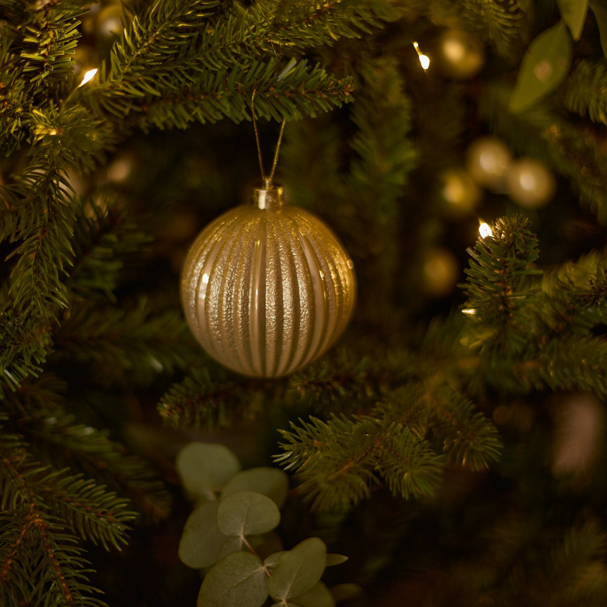 Valen Shatterproof 8cm Mixed Baubles - Set of 16 - Pearl Gold - Laura James