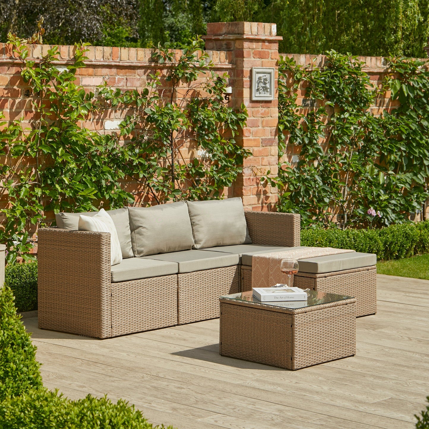 OUTLET -