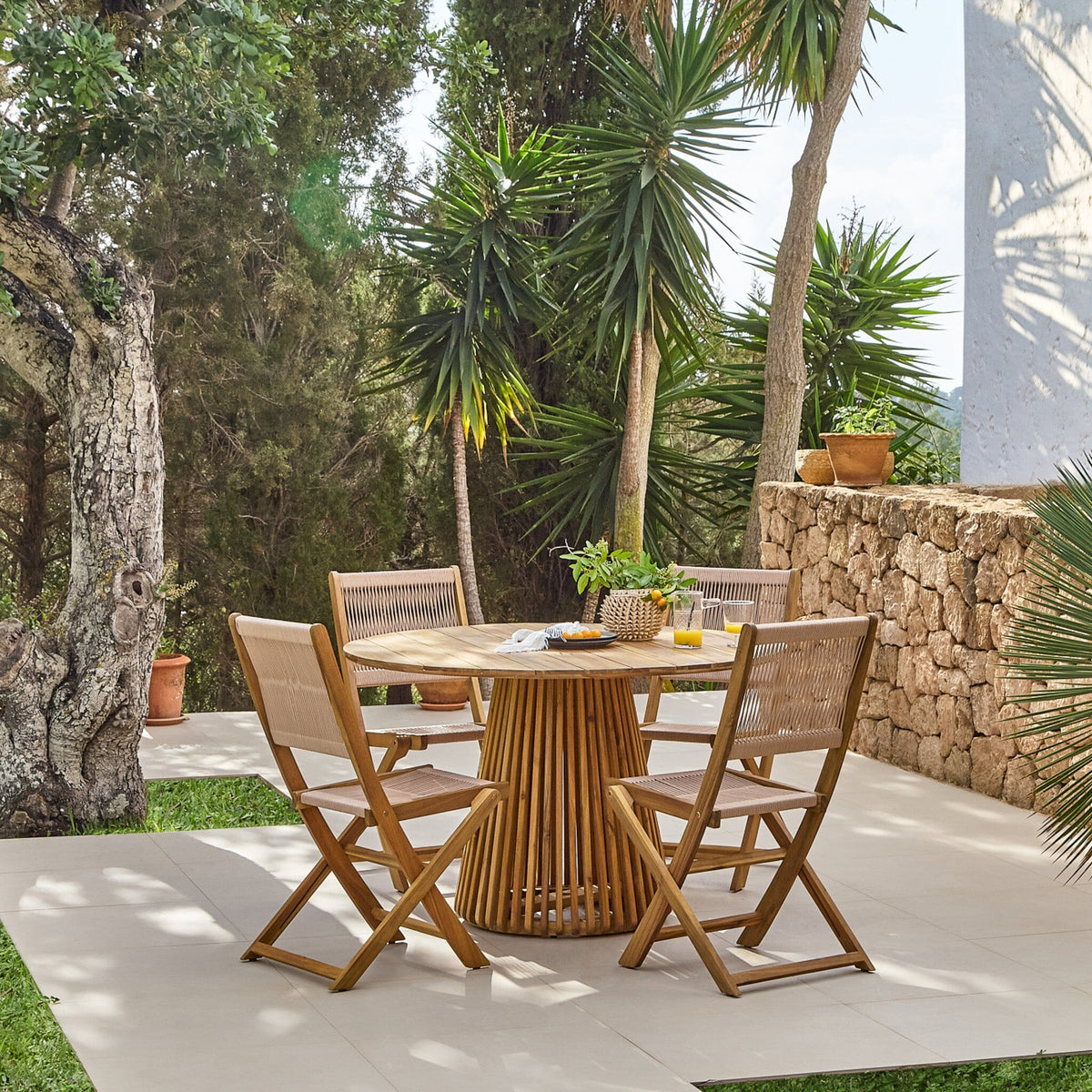 Willow 6 Seater Round Wooden Garden Dining Set with 6 Cove Rope Dining Chairs - Laura James