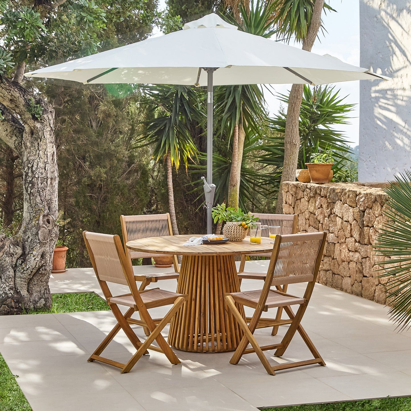 Willow 6 Seater Round Wooden Garden Dining Set with 6 Cove Rope Dining Chairs - Laura James