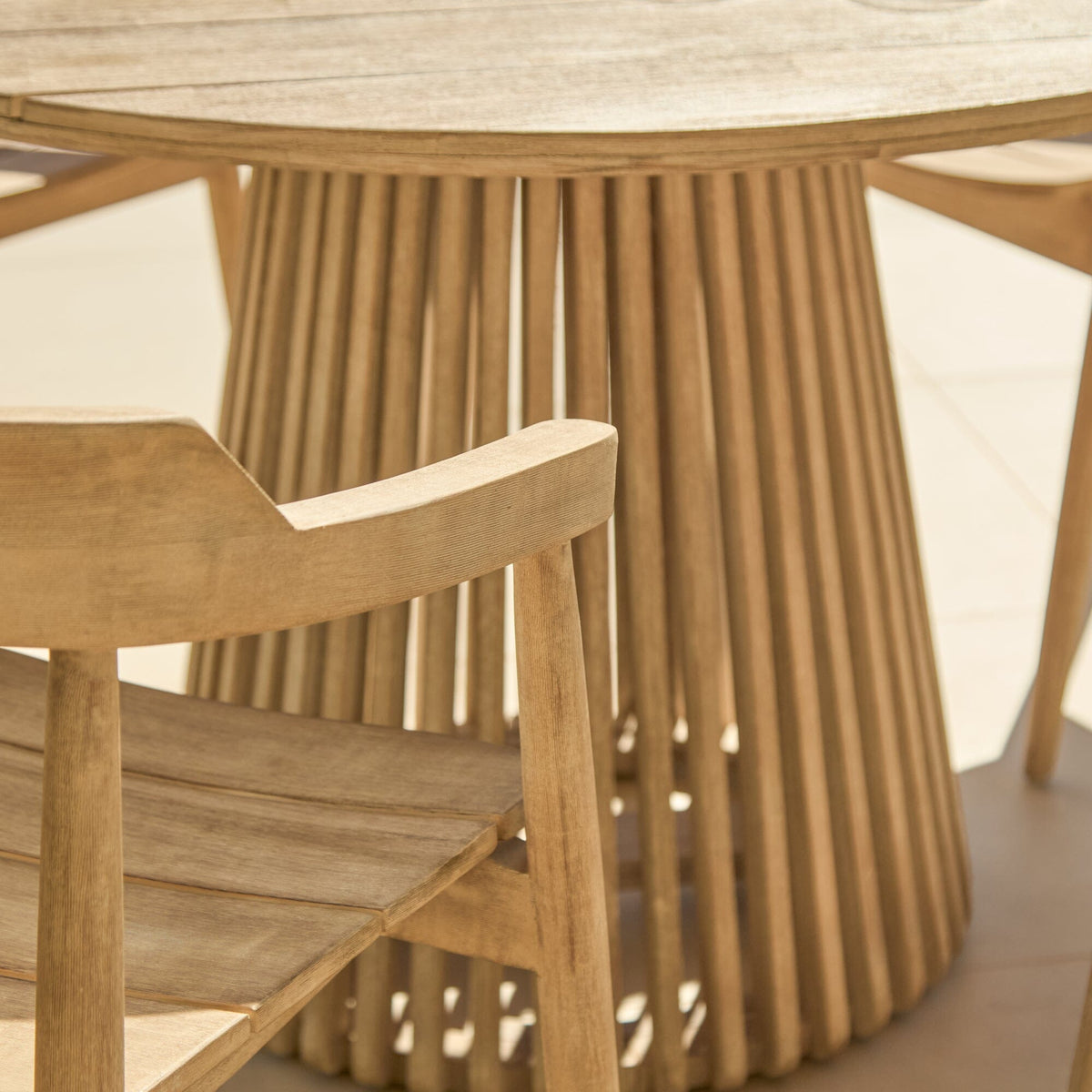Willow 4 Seater Round Garden Dining Set with Elowen Chairs - Laura James