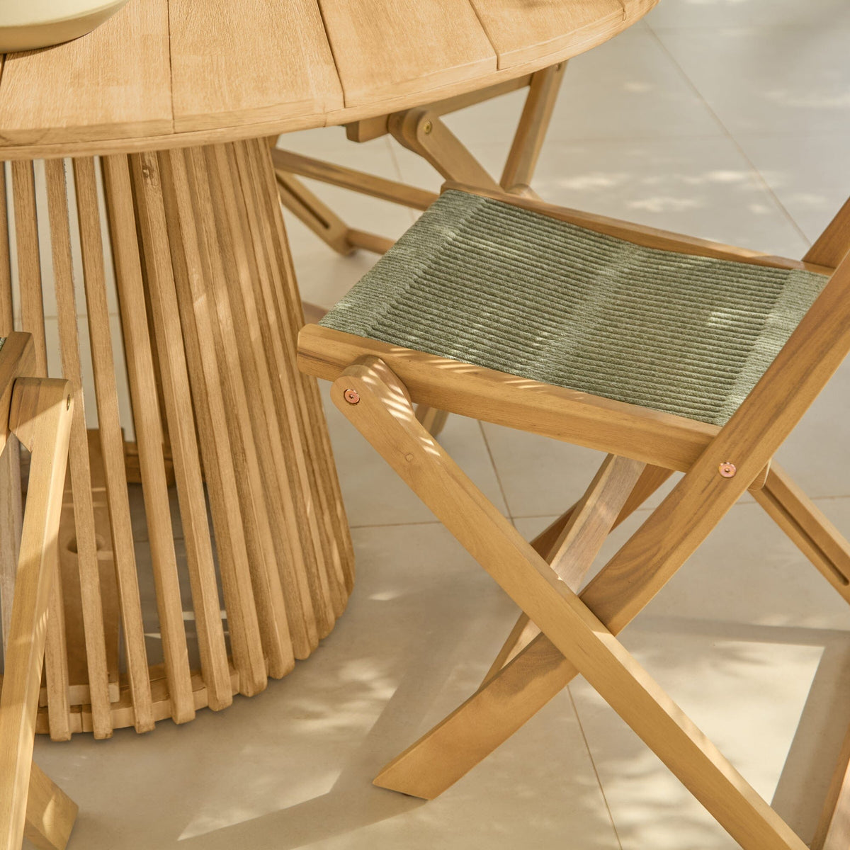 Willow 4 Seater White Acacia Round Garden Dining Set with Cove Green Rope Chairs - Laura James