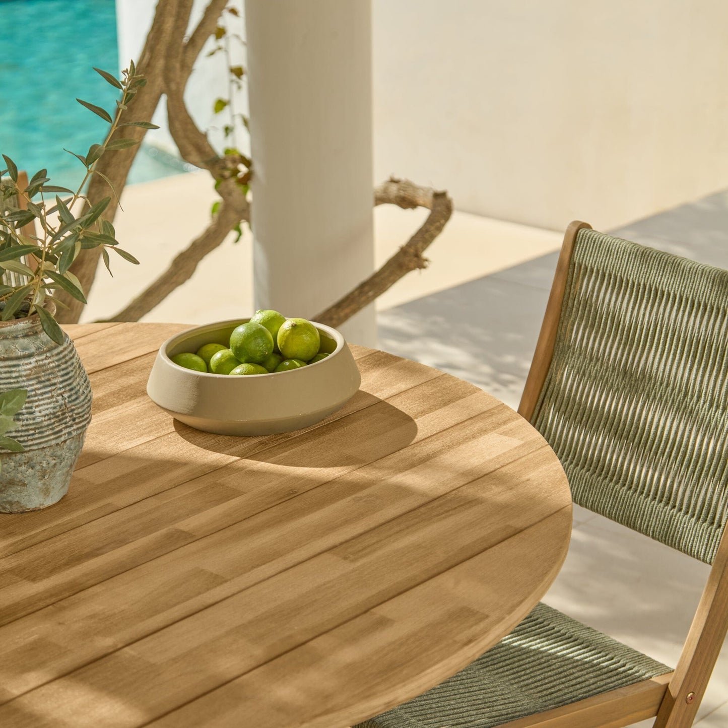 Willow 4 Seater White Acacia Round Garden Dining Set with Cove Green Rope Chairs - Laura James