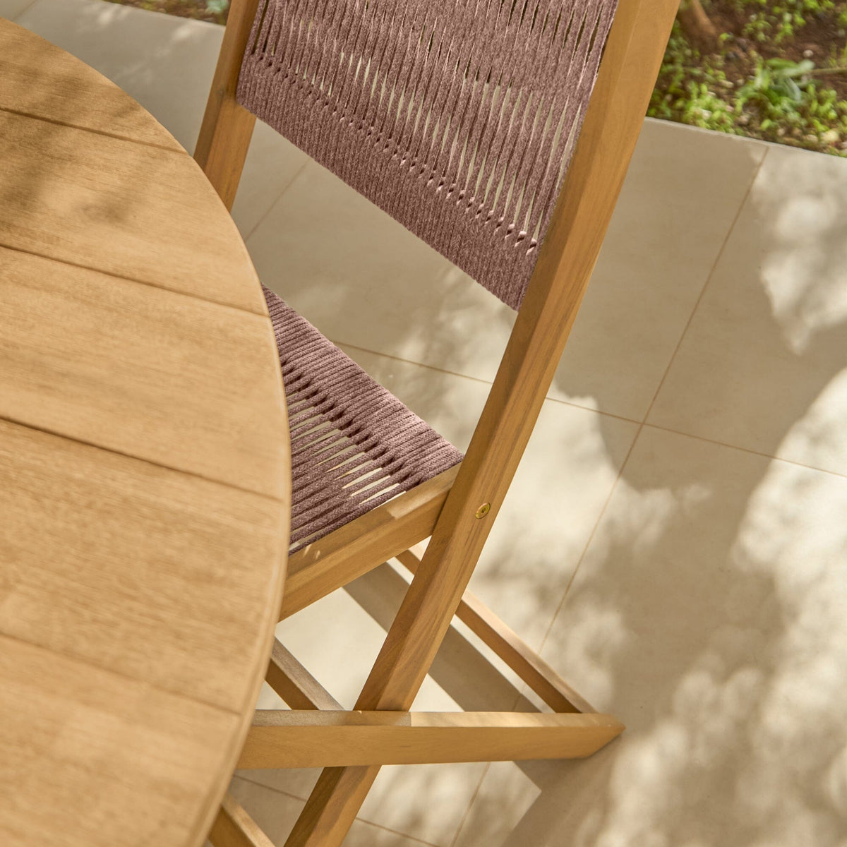 Willow 4 Seater White Acacia Round Garden Dining Set with Cove Pink Rope Chairs - Laura James
