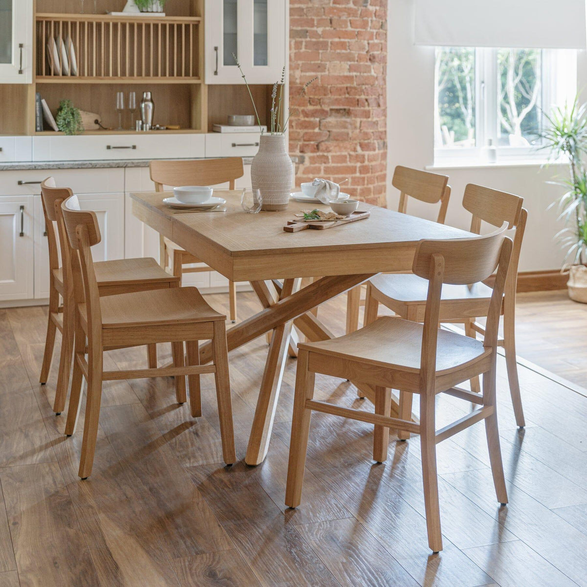 Amelia oak wood extendable dining table - Laura James