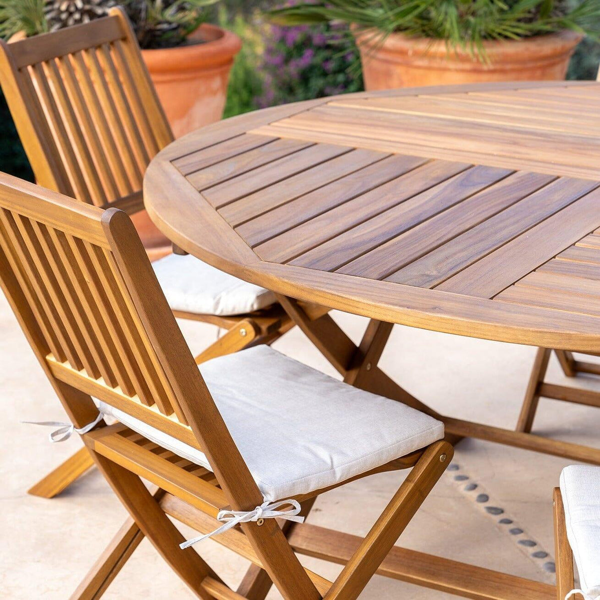 Ashby 8 Seater Wooden Round Garden Dining Set with Cream Parasol - 160cm - Laura James