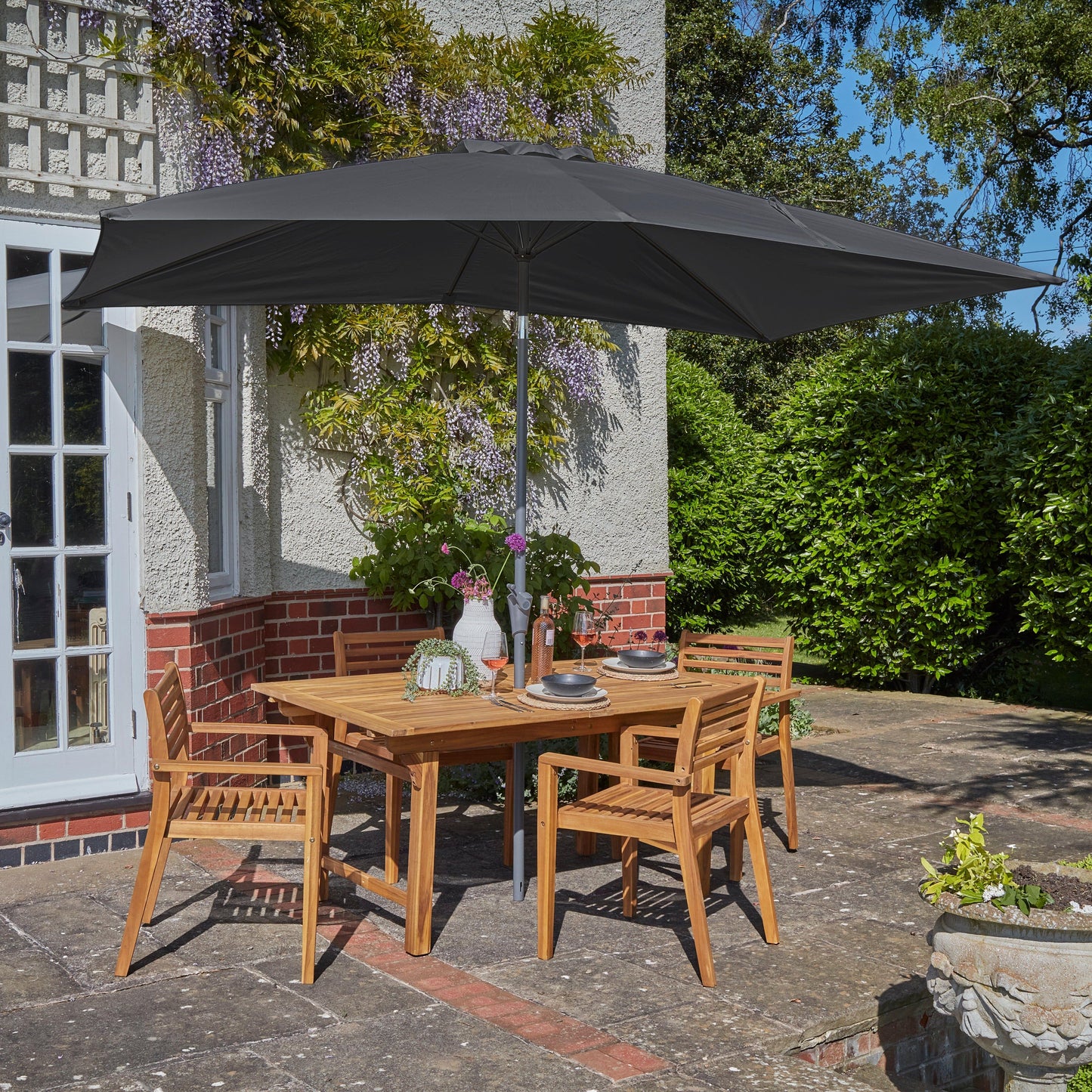 Aspen Table 4 - 8 Seater Dining Set with Premium LED Cream Parasol - 140-200cm