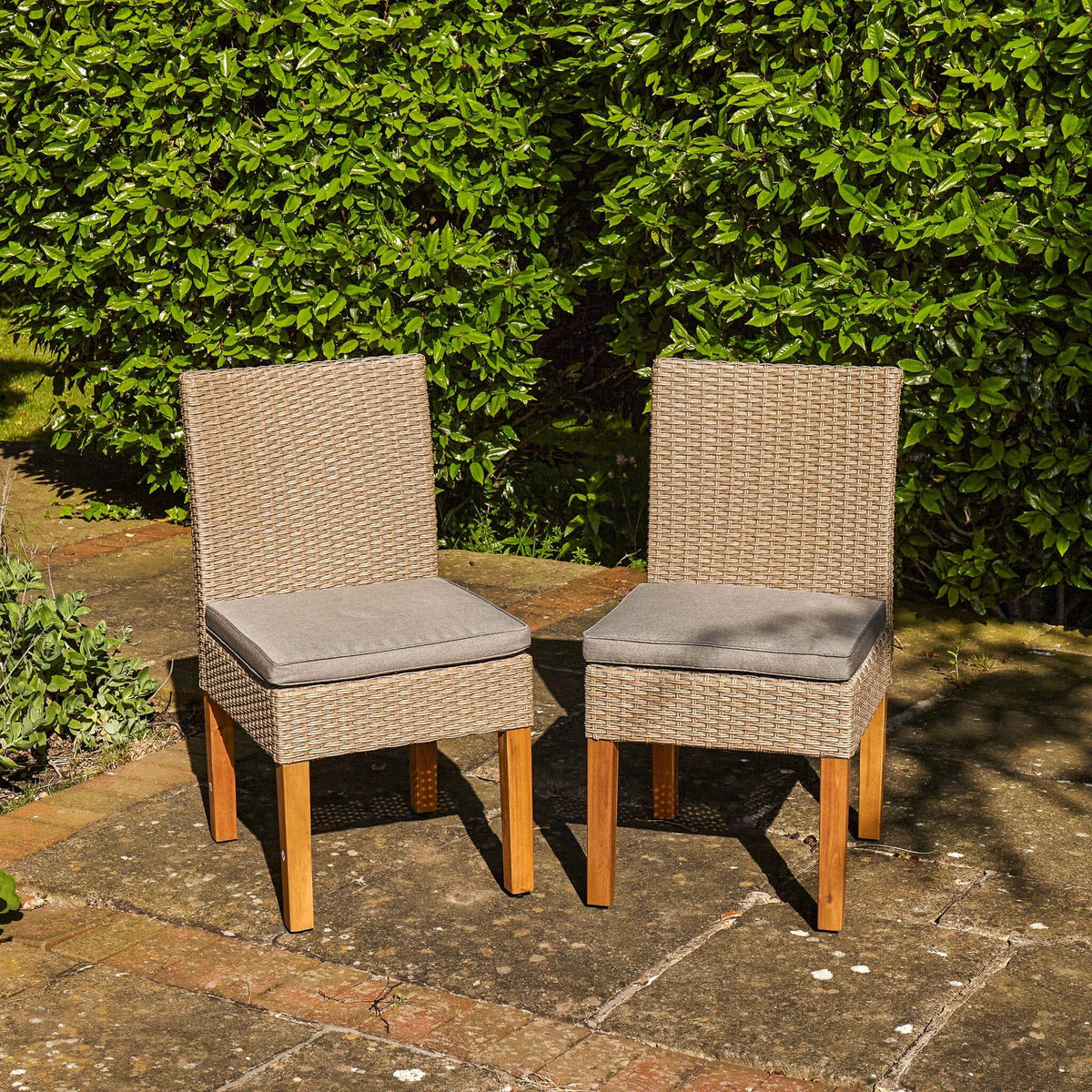 Aspen 6 Seater Wooden Garden Dining Set With 6 Oliver Dining Chairs - 160 - 240cm