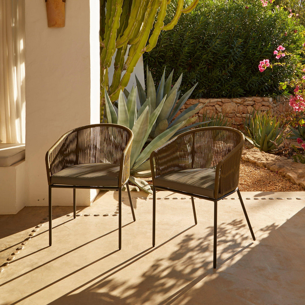 Hali 6 Seater Wooden Outdoor Dining Set with Hali Green Chairs & Premium Grey Parasol - 175cm