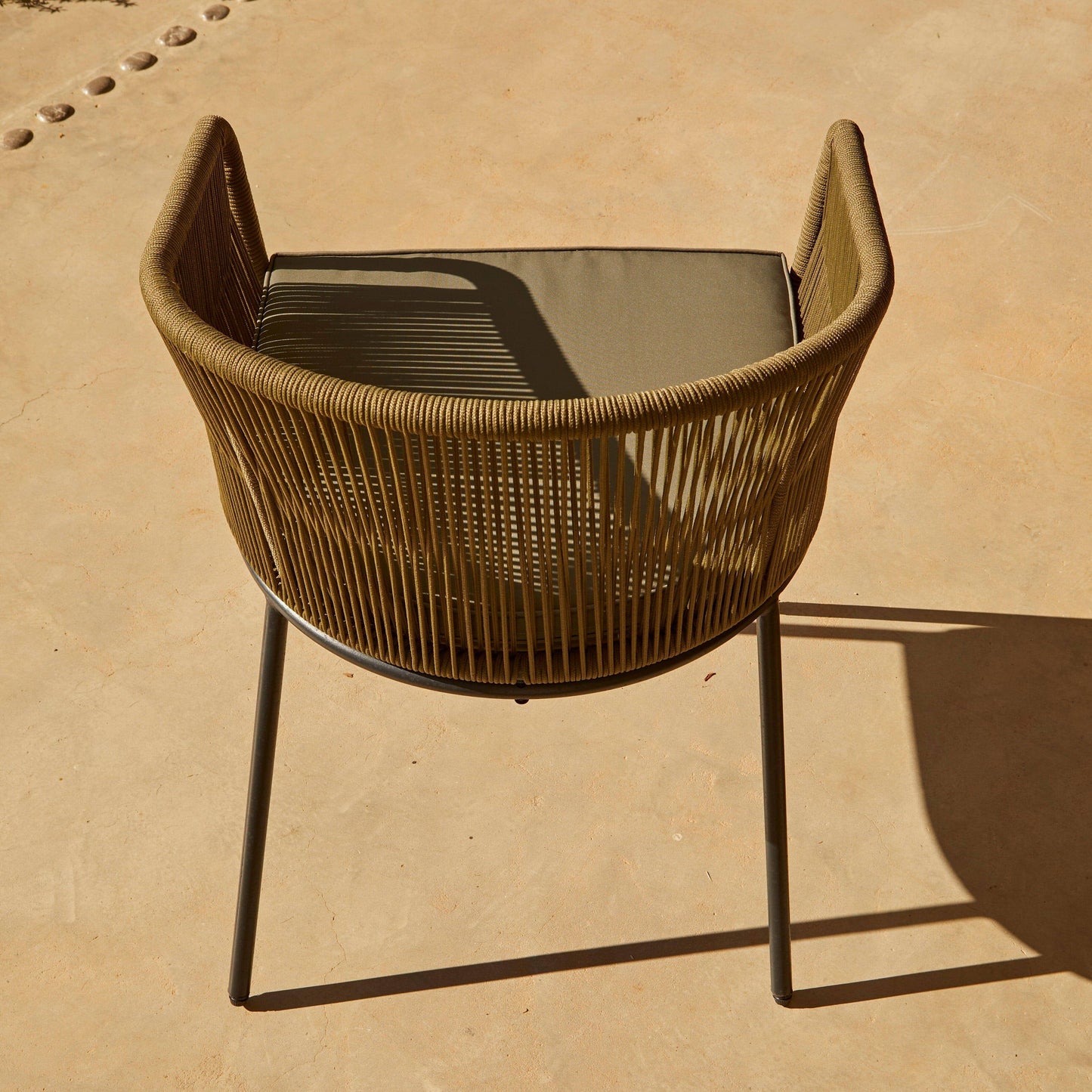 Amelia 8 Seater Wooden Garden Dining Set with 8 Hali Green Chairs - Light Brushed Acacia with Black Legs