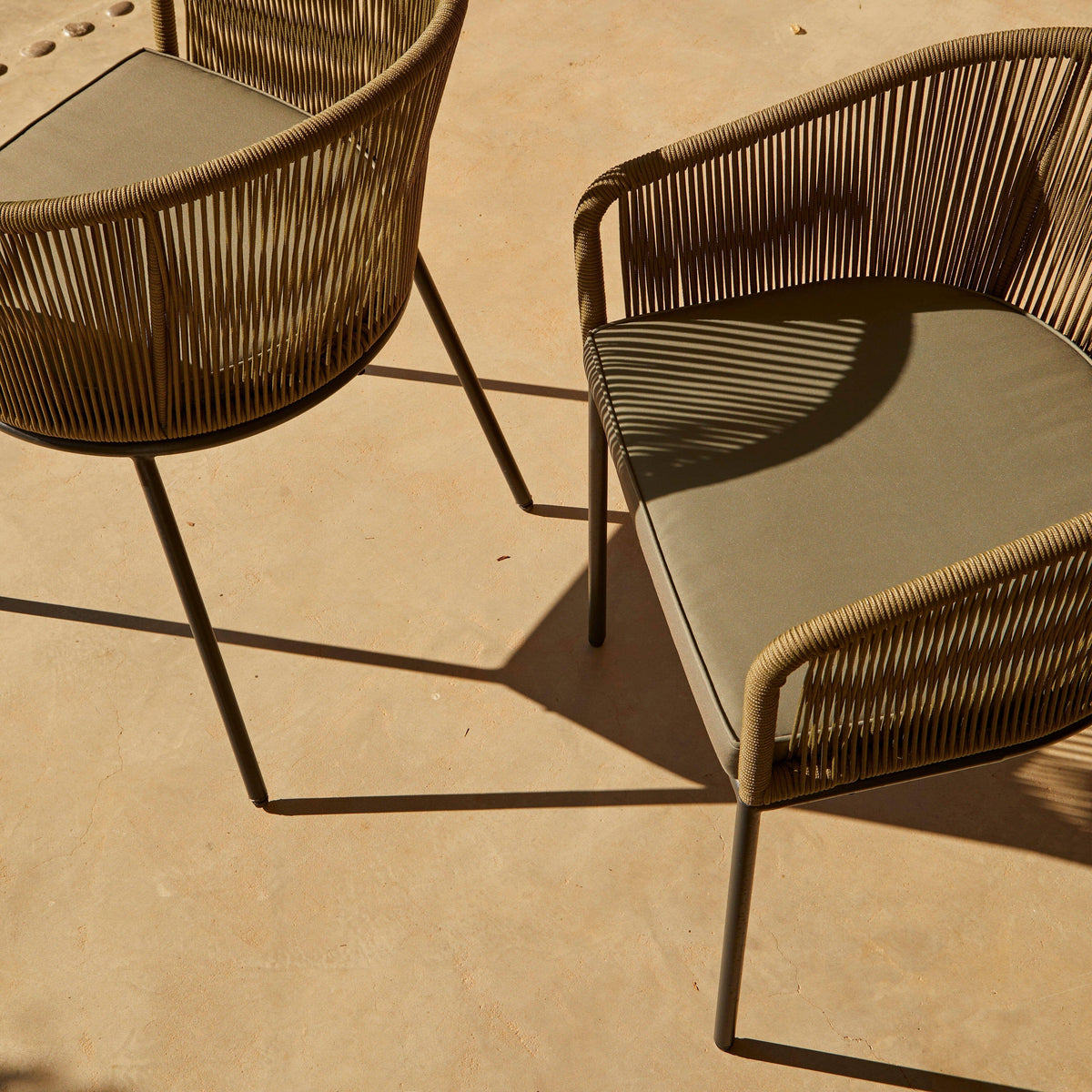Hali 8 Seater Wooden Outdoor Dining Set with Hali Green Chairs & Grey Lean Over Parasol - 235cm