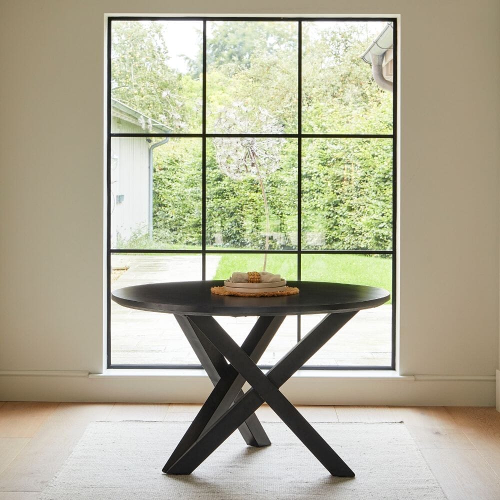 levi-round-4-seater-dining-table