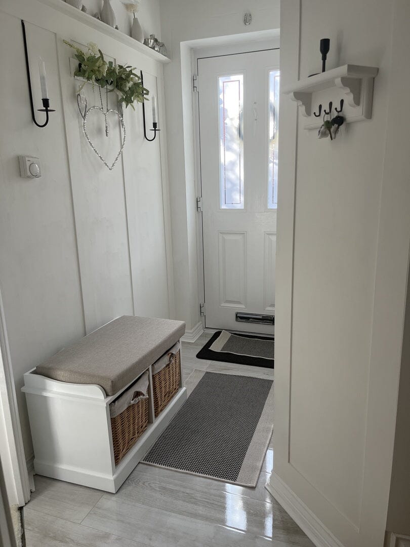 Fyfield Hallway Shoe Storage Bench in White with Cushion - Laura James