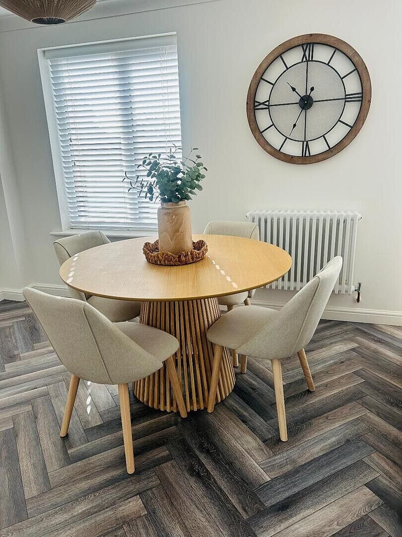 Willow Pale Oak Round Dining Table