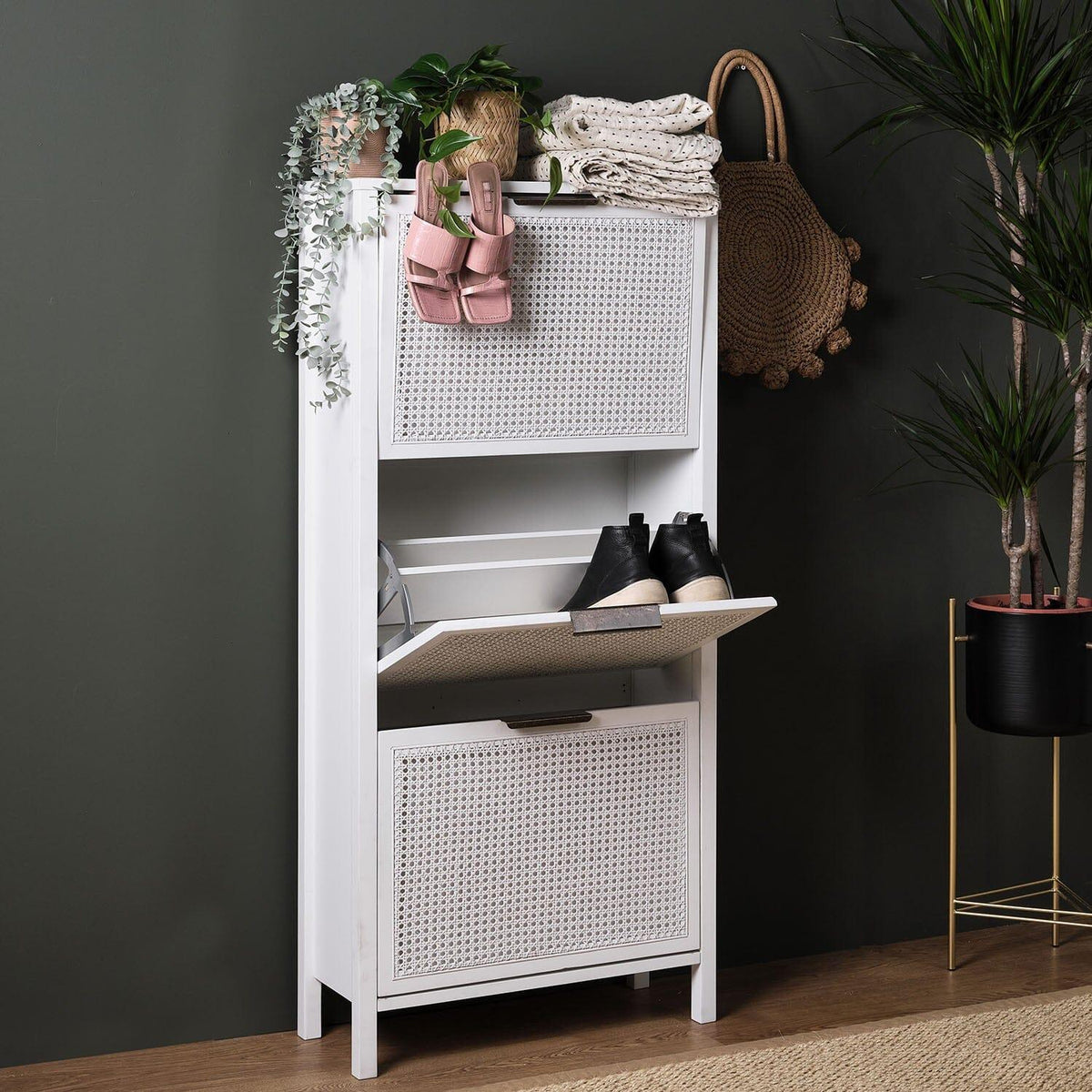 Outlet - Charlie shoe cabinet - 3 door - white - Laura James