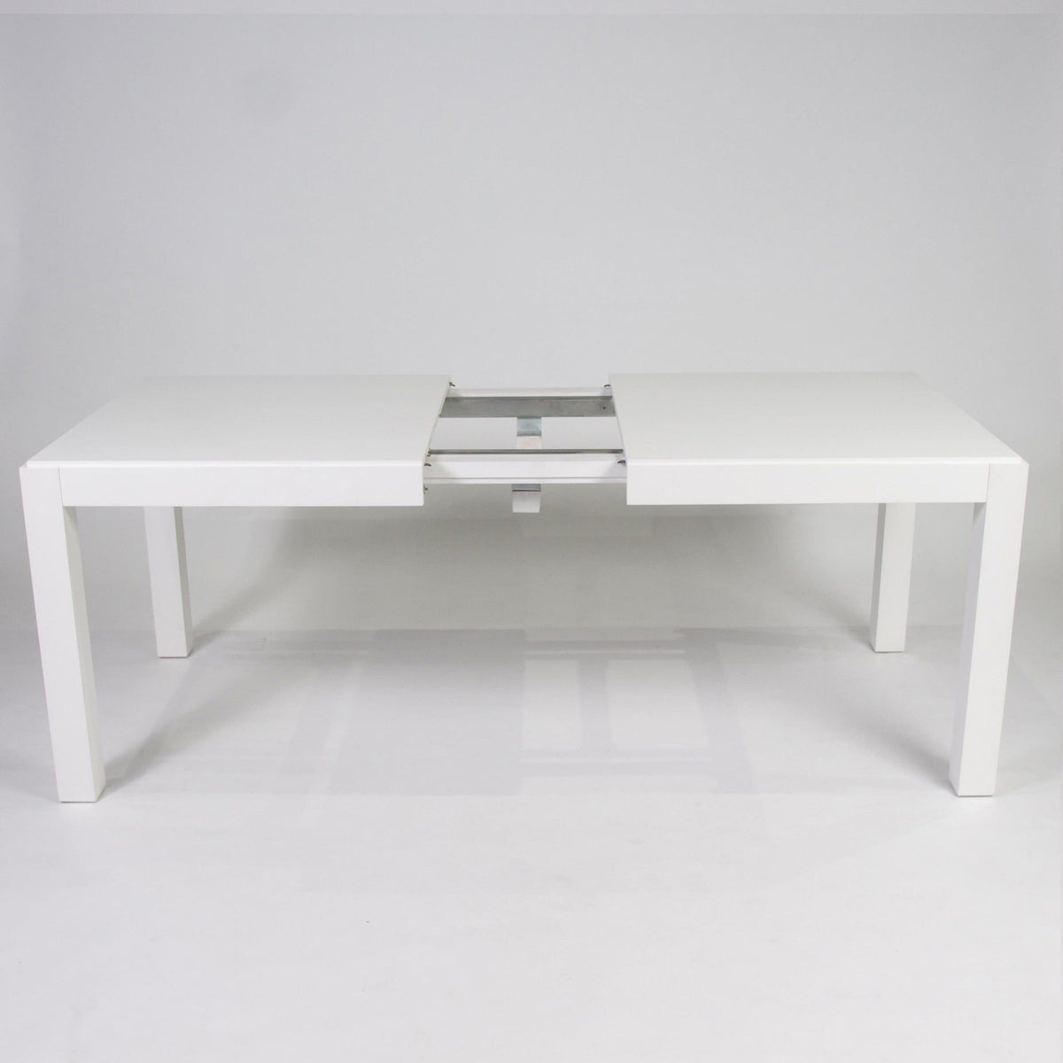 Magnus White 6-8 seater dining table