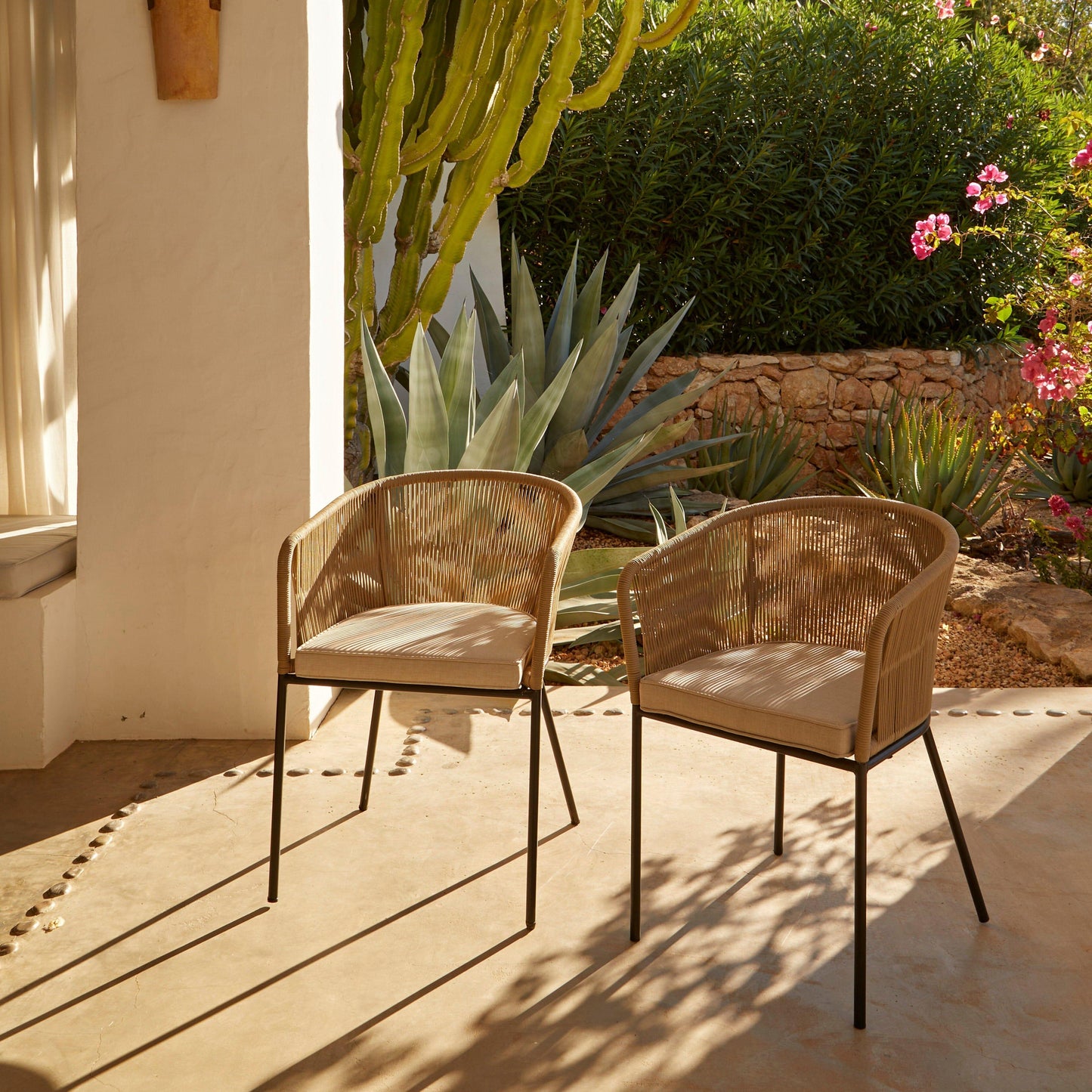 Shiro 6 seater wooden garden dining table with 6 hali natural rope chairs and cream parasol - Laura James