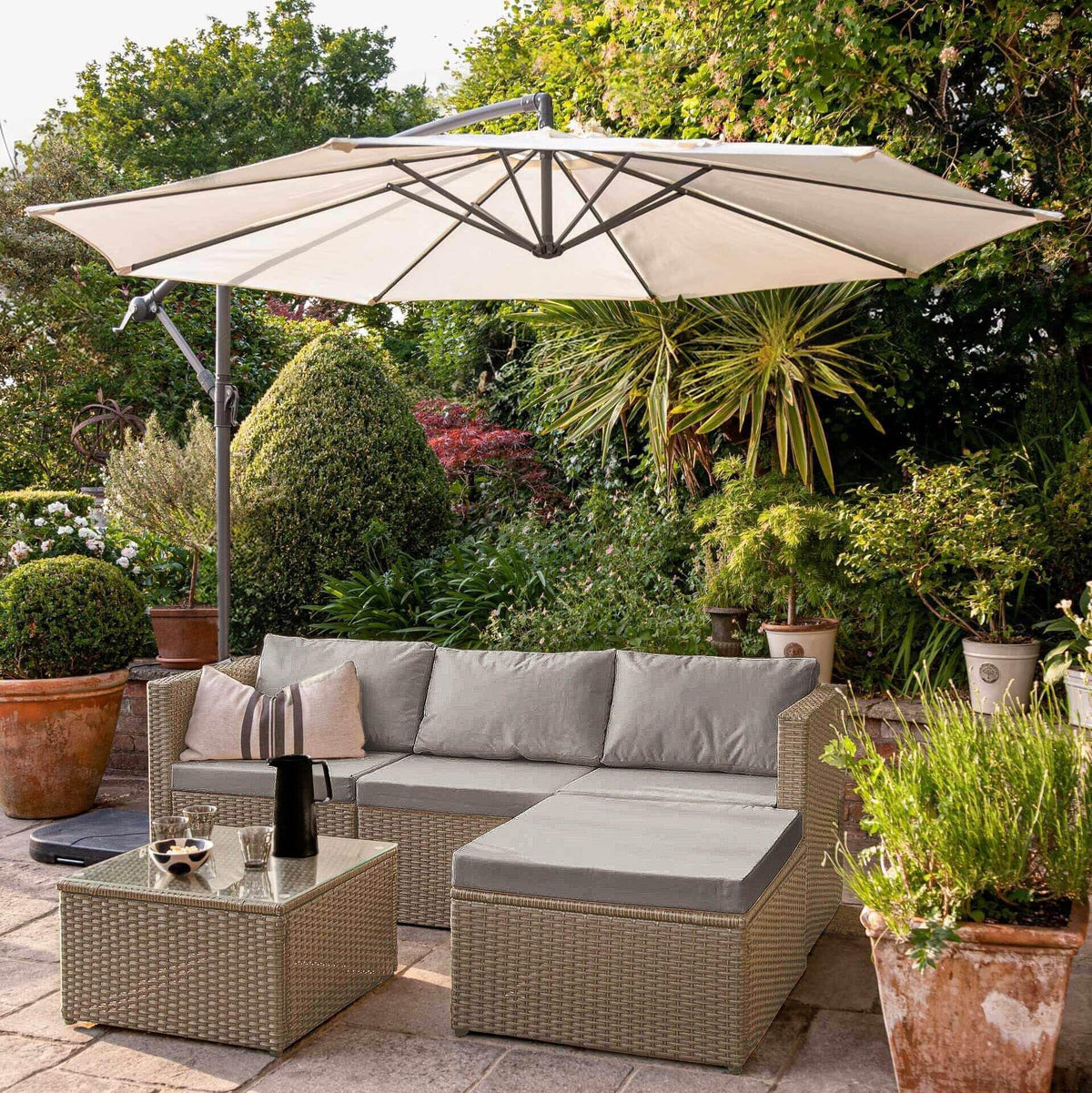 Weston 4 Seater Rattan Corner Sofa Set with Cream Lean Over Parasol - Natural Weave