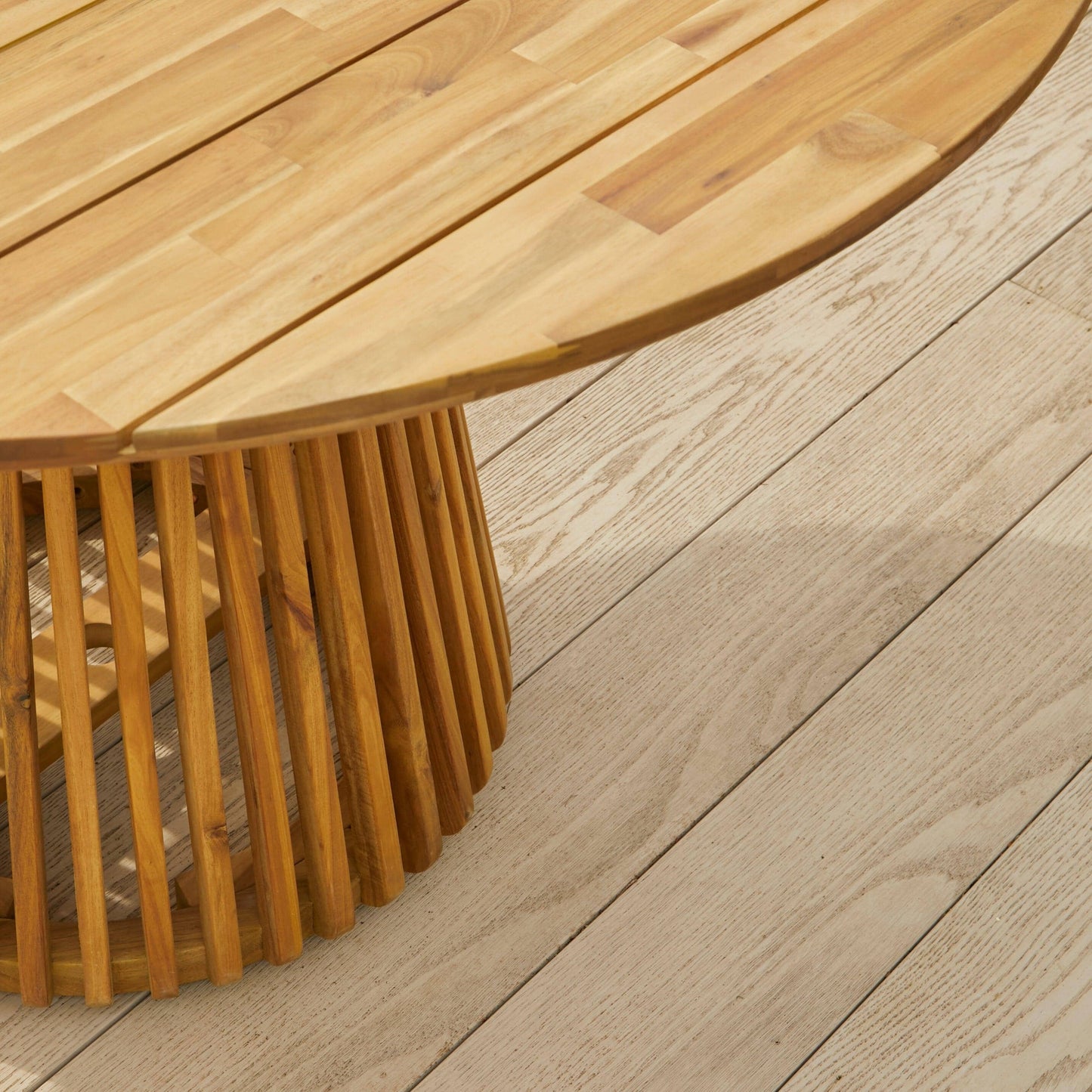 Willow 6 Seater Natural Wood Round Garden Dining Set - Hali Black Chairs