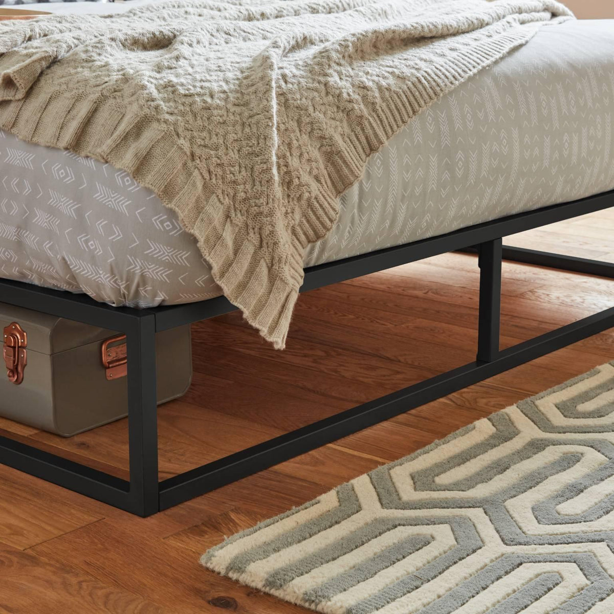 OUTLET-Indy Metal Platform Bed Double Black - Laura James