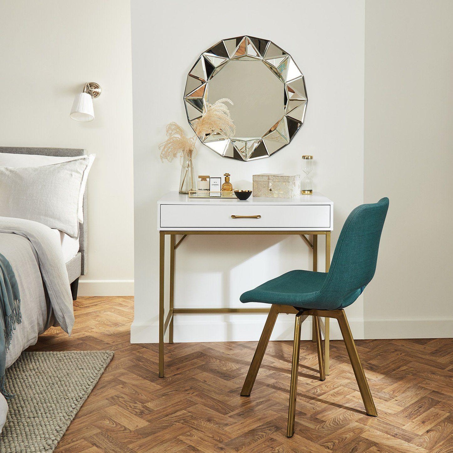 Marie small desk - white - Laura James