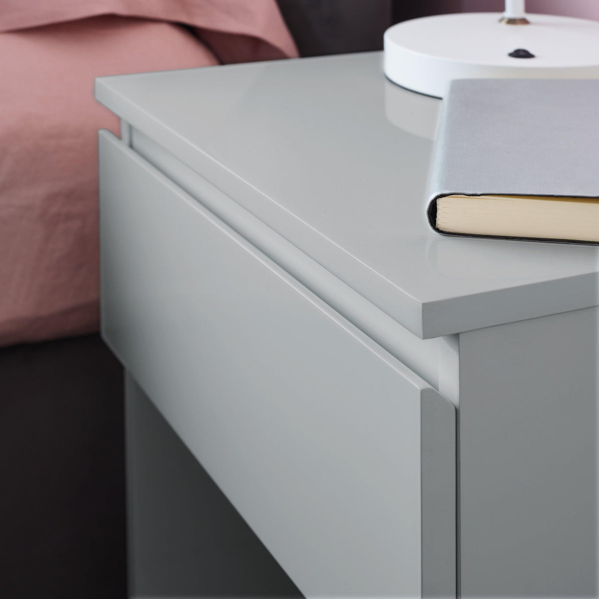 Outlet – Clemmie bedside table - high gloss - grey - Laura James